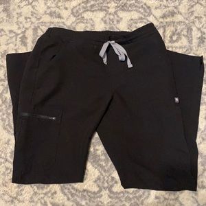 Figs Yola Petite Scrub bottoms- BLACK